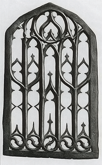 Оконная решетка в готическом стиле